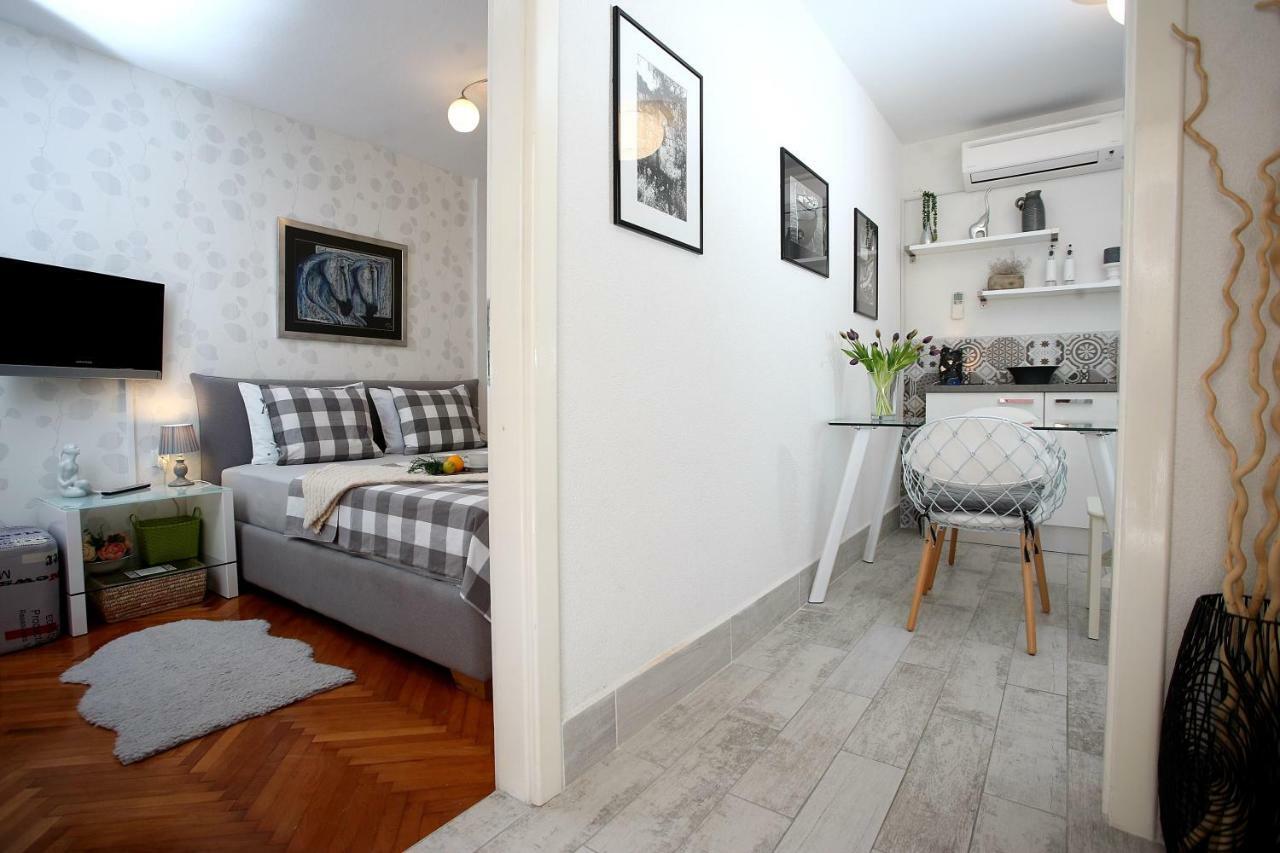 Charming Seaside Apartment Primošten Eksteriør bilde