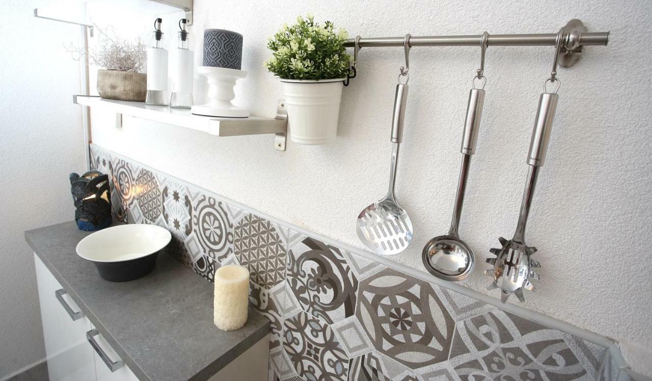 Charming Seaside Apartment Primošten Eksteriør bilde