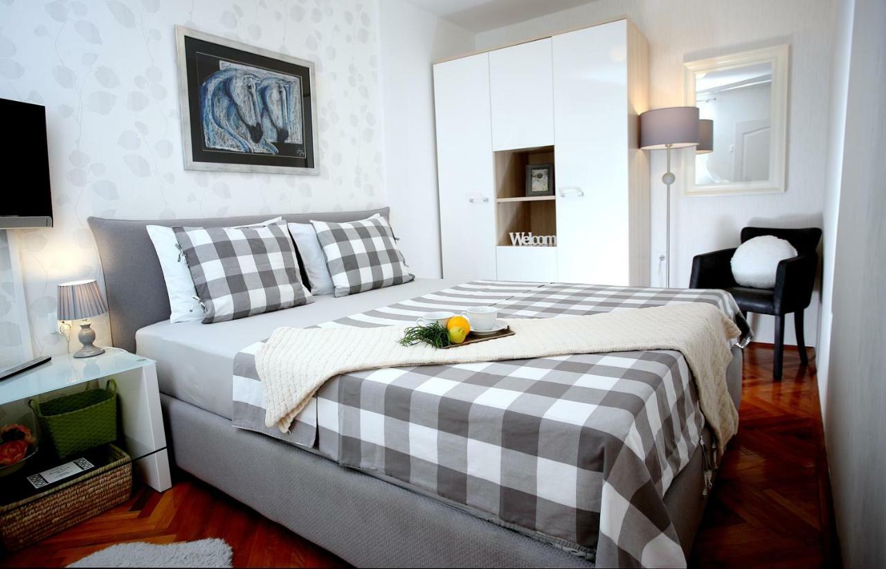 Charming Seaside Apartment Primošten Eksteriør bilde