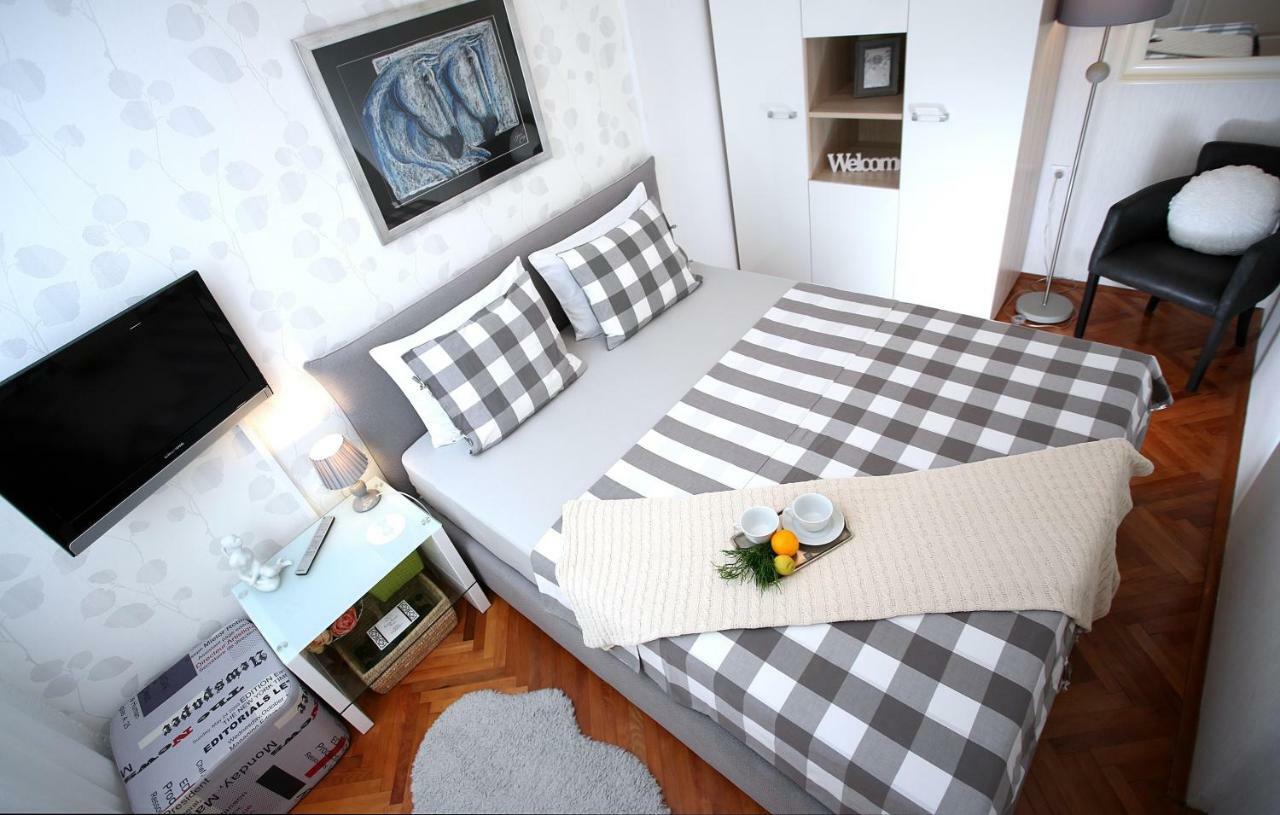 Charming Seaside Apartment Primošten Eksteriør bilde